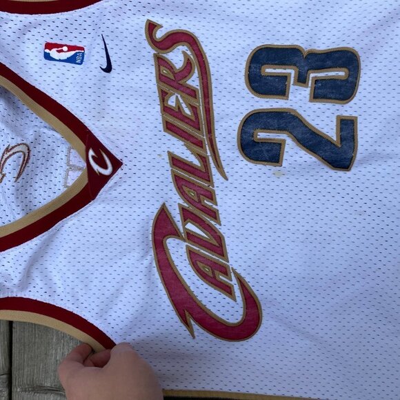 Vintage Nike Lebron James Jersey Cleveland Cavaliers Jersey XL - Picture 8 of 8